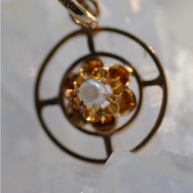 10k Yg Pearl Pendant Vintage